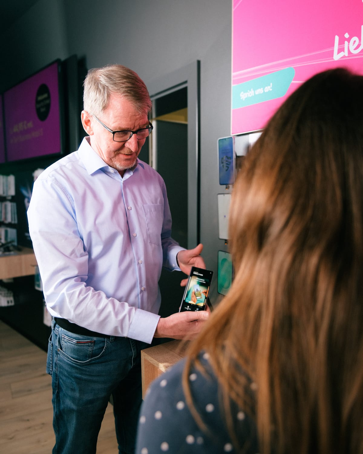 Beratung im Telecomfort-Shop Borgholzhausen